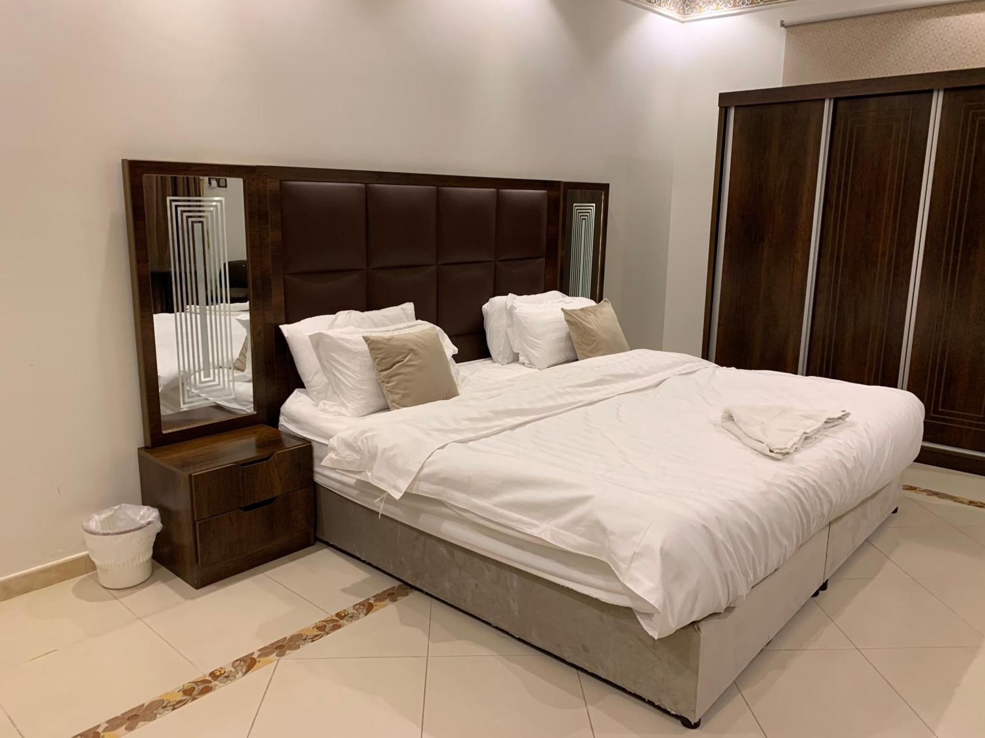 Friday Suites Al-ʿUla Esterno foto