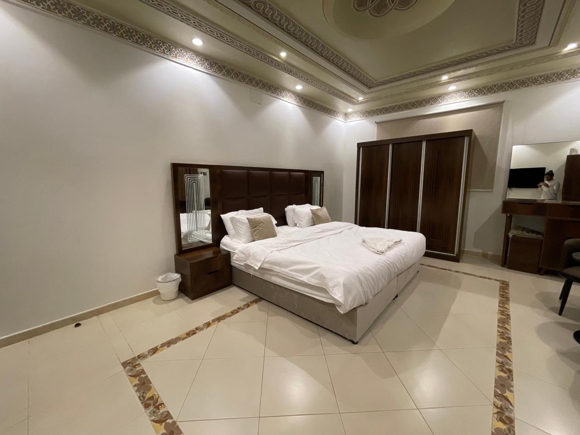 Friday Suites Al-ʿUla Esterno foto