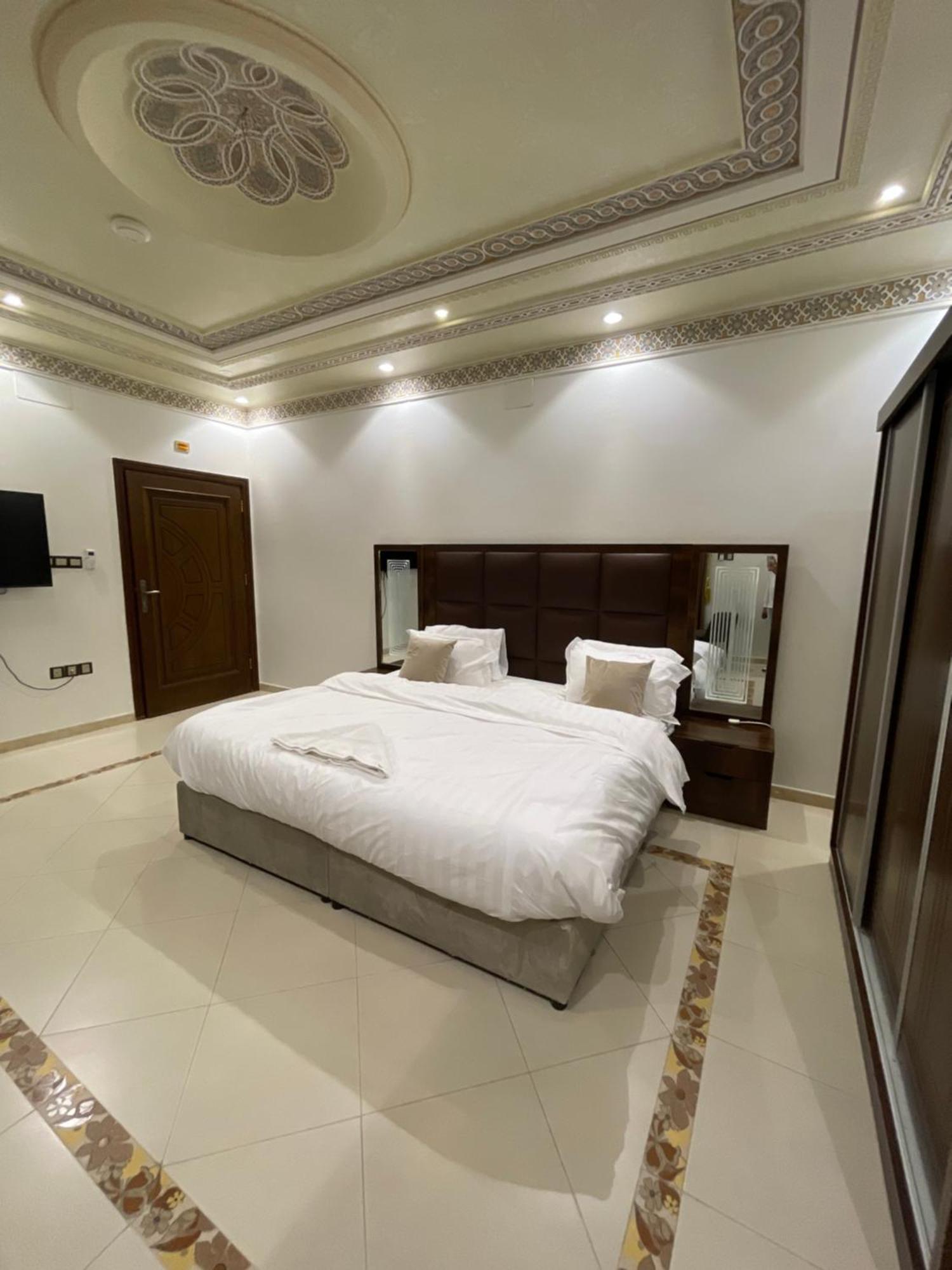 Friday Suites Al-ʿUla Esterno foto