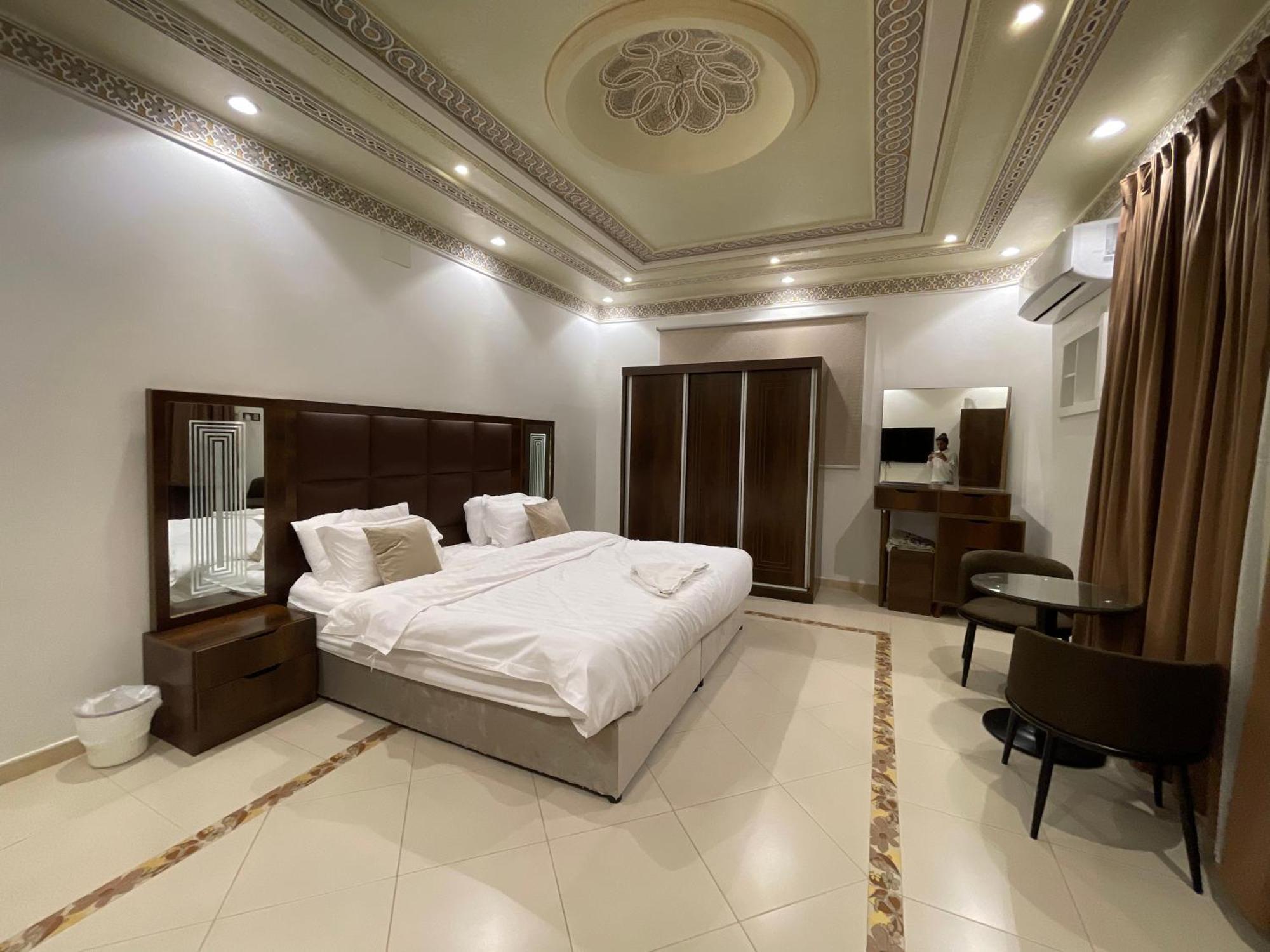 Friday Suites Al-ʿUla Esterno foto