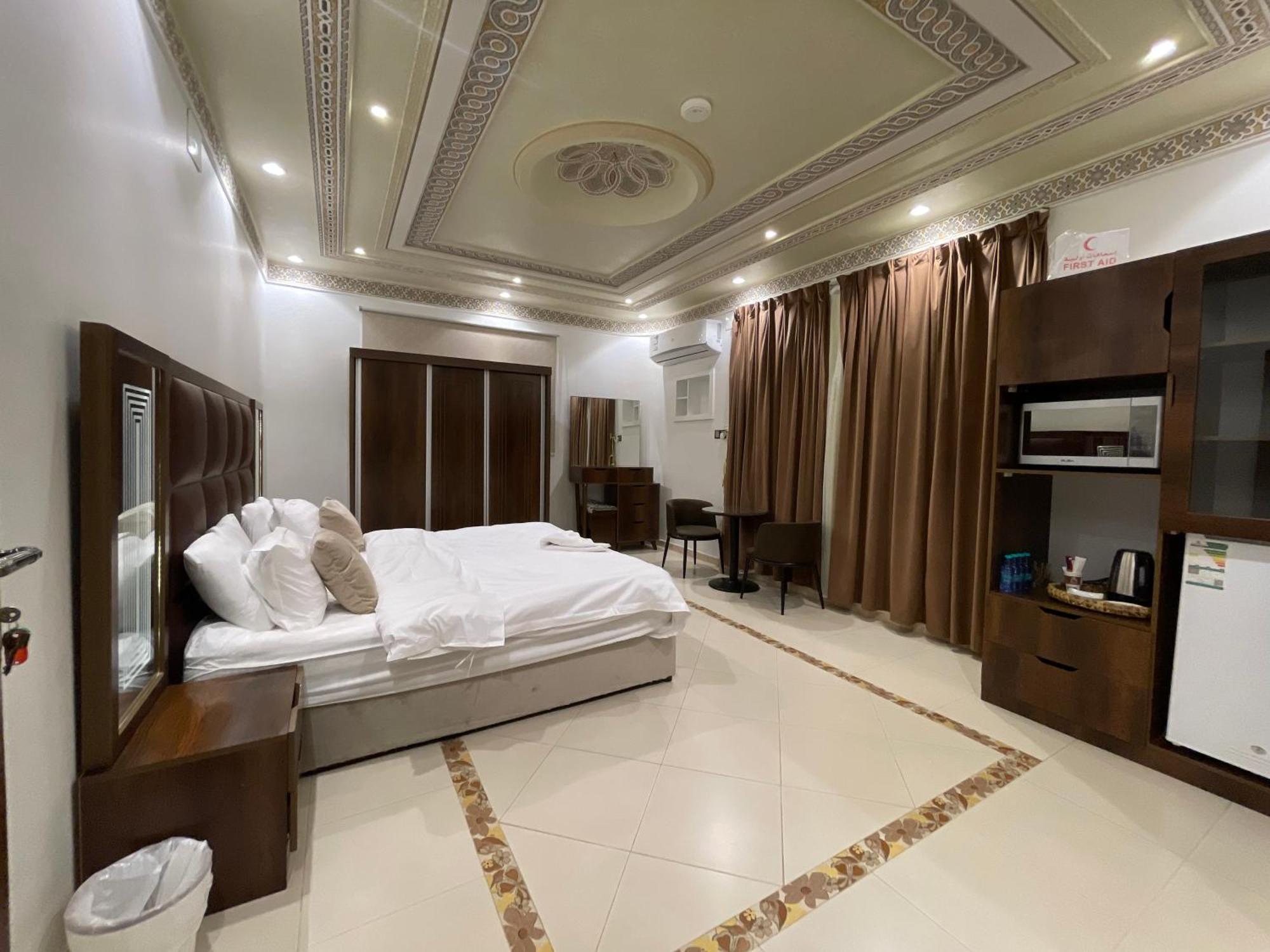 Friday Suites Al-ʿUla Esterno foto