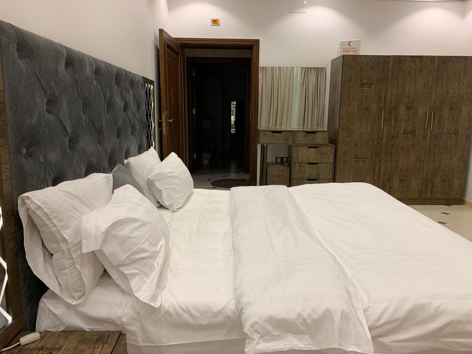 Friday Suites Al-ʿUla Esterno foto