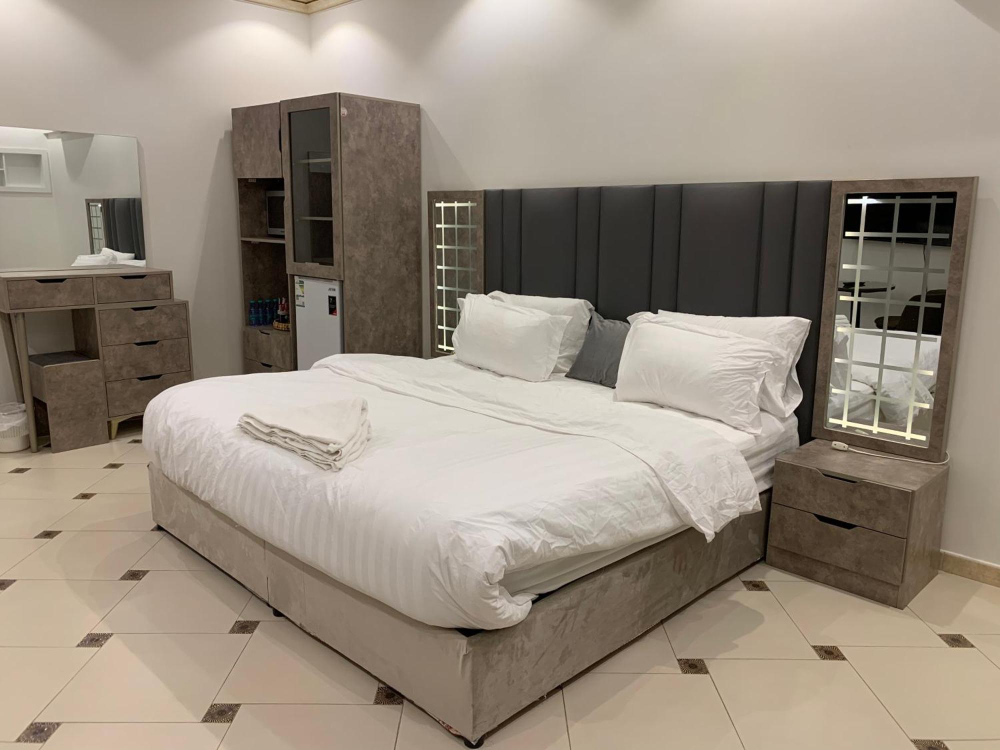 Friday Suites Al-ʿUla Esterno foto