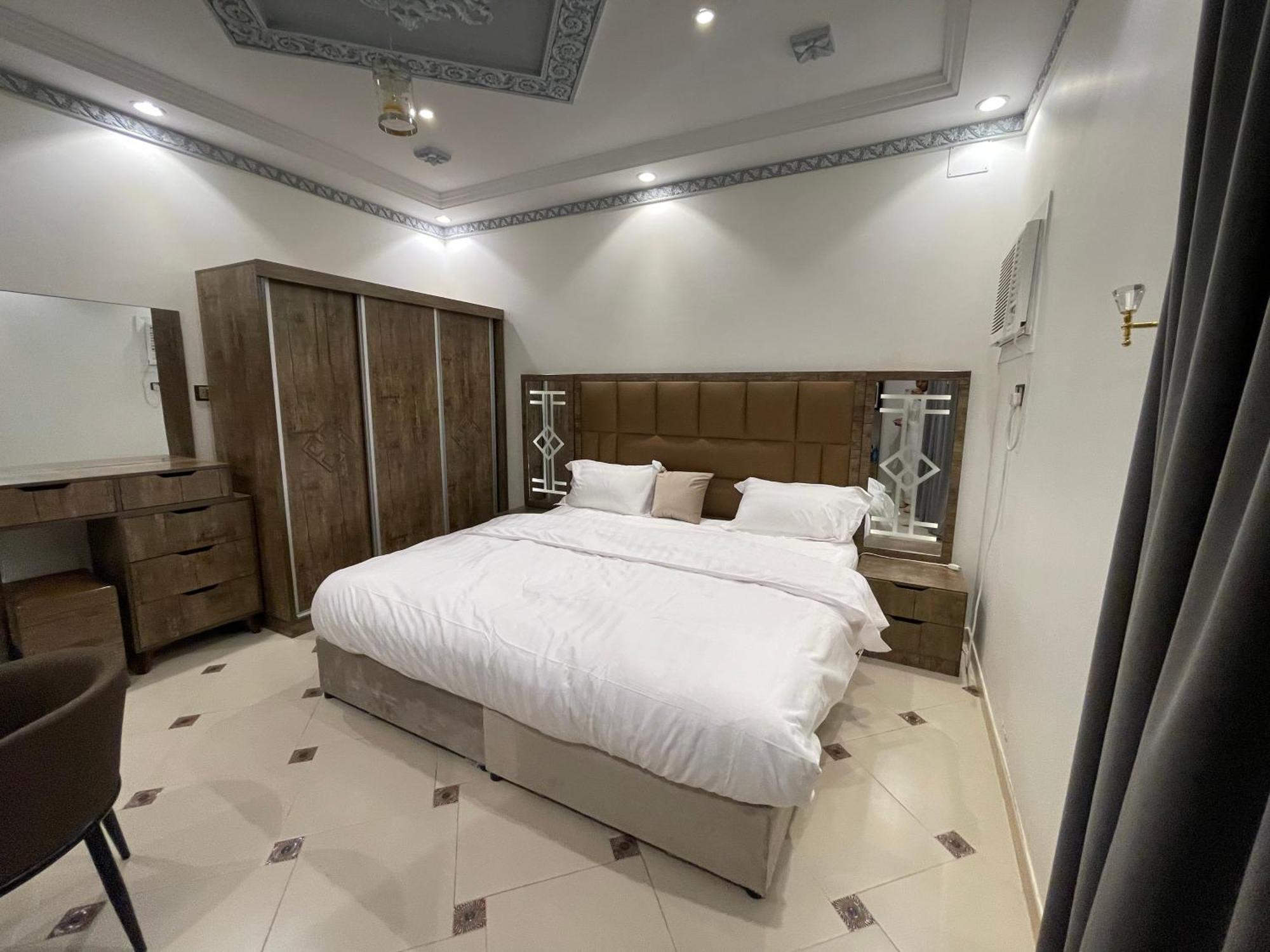 Friday Suites Al-ʿUla Esterno foto