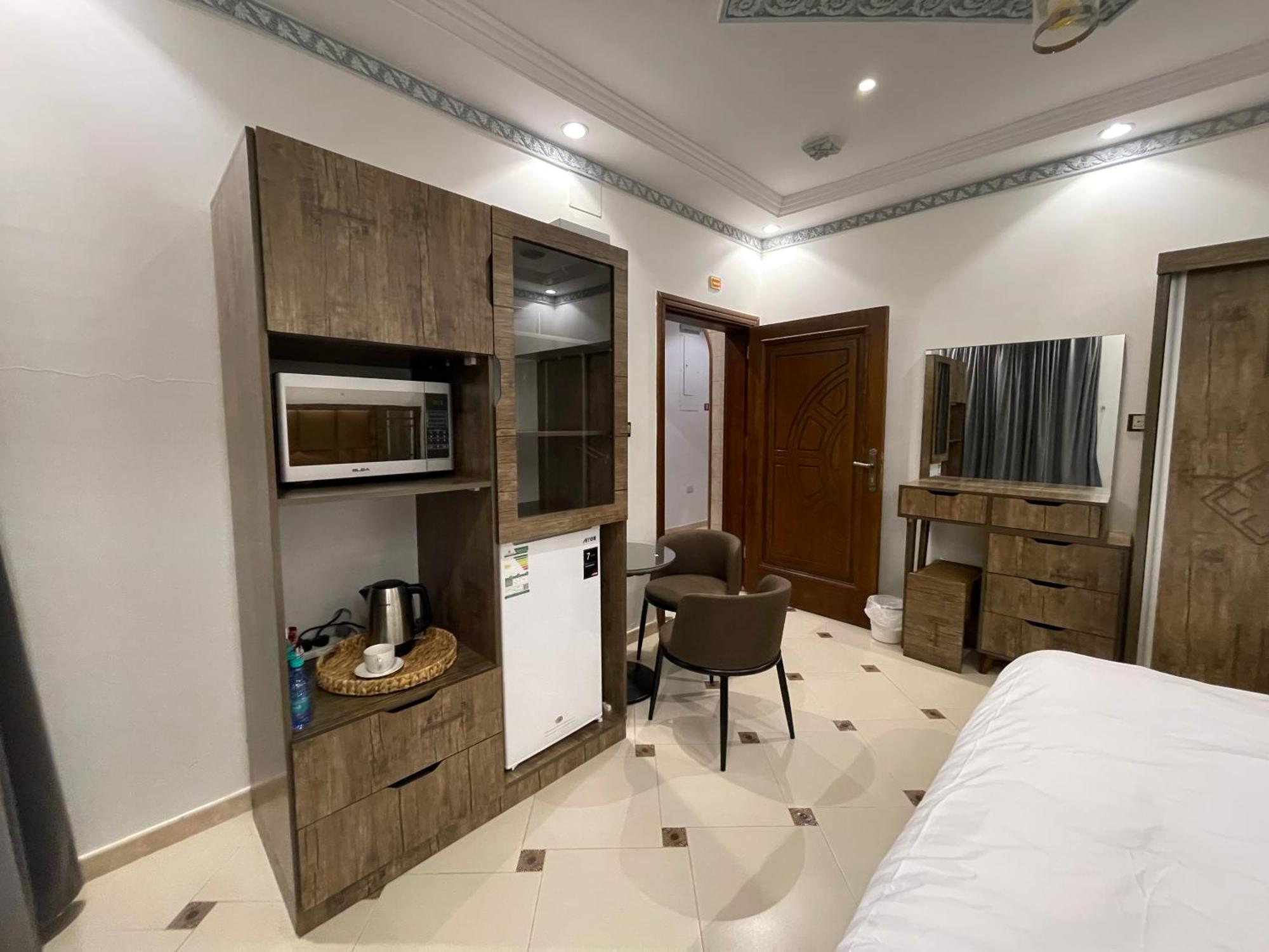 Friday Suites Al-ʿUla Esterno foto