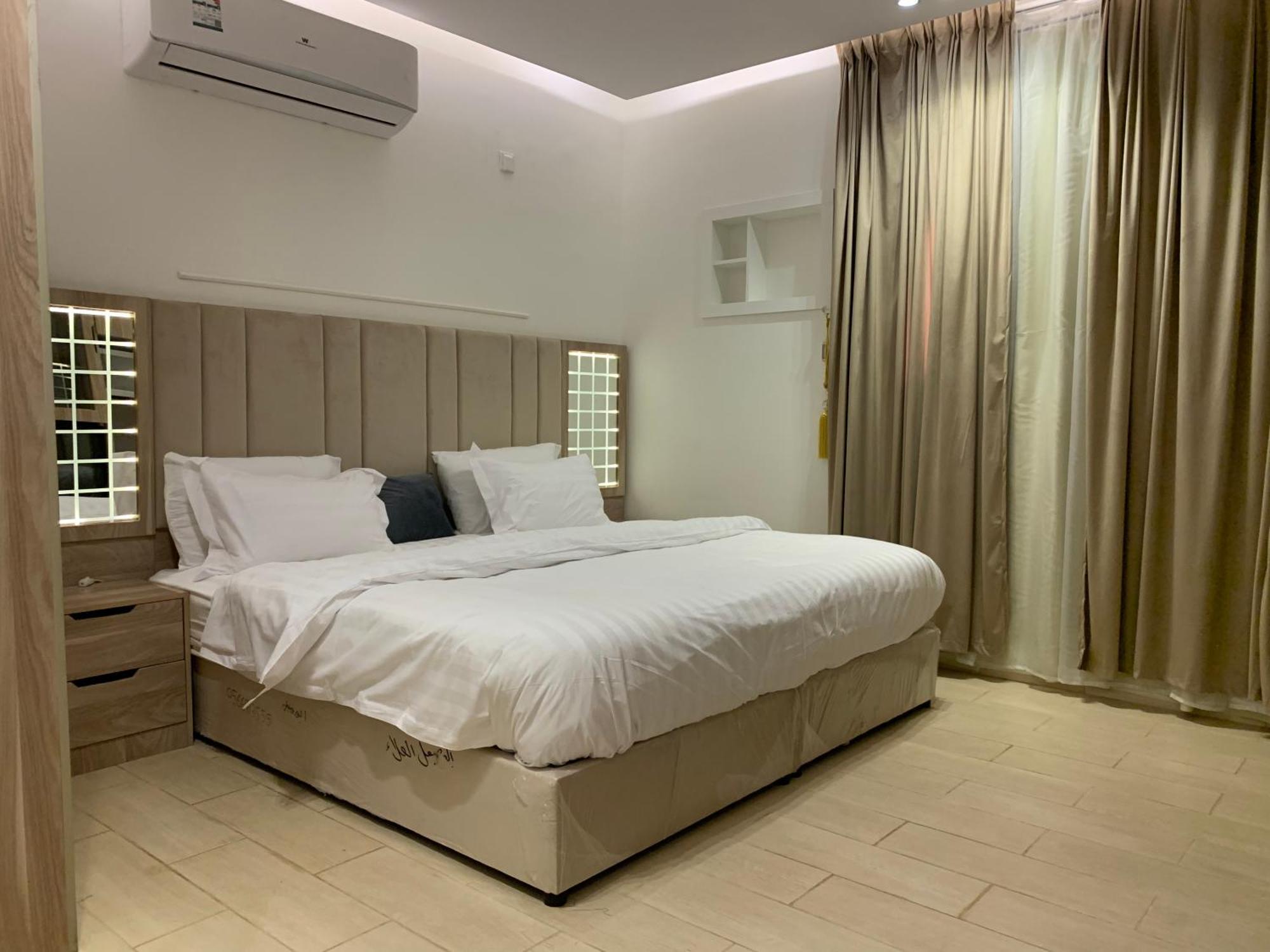 Friday Suites Al-ʿUla Esterno foto