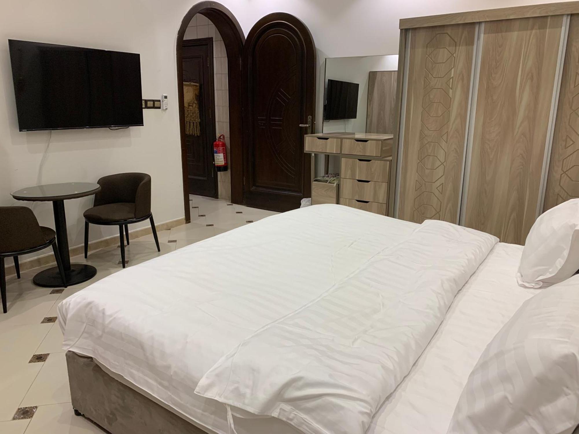 Friday Suites Al-ʿUla Esterno foto