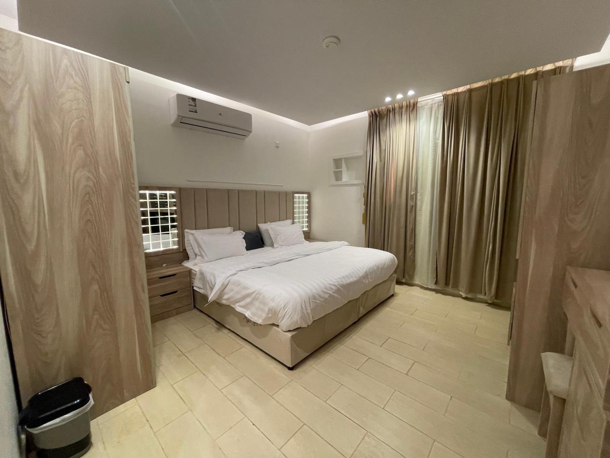 Friday Suites Al-ʿUla Esterno foto