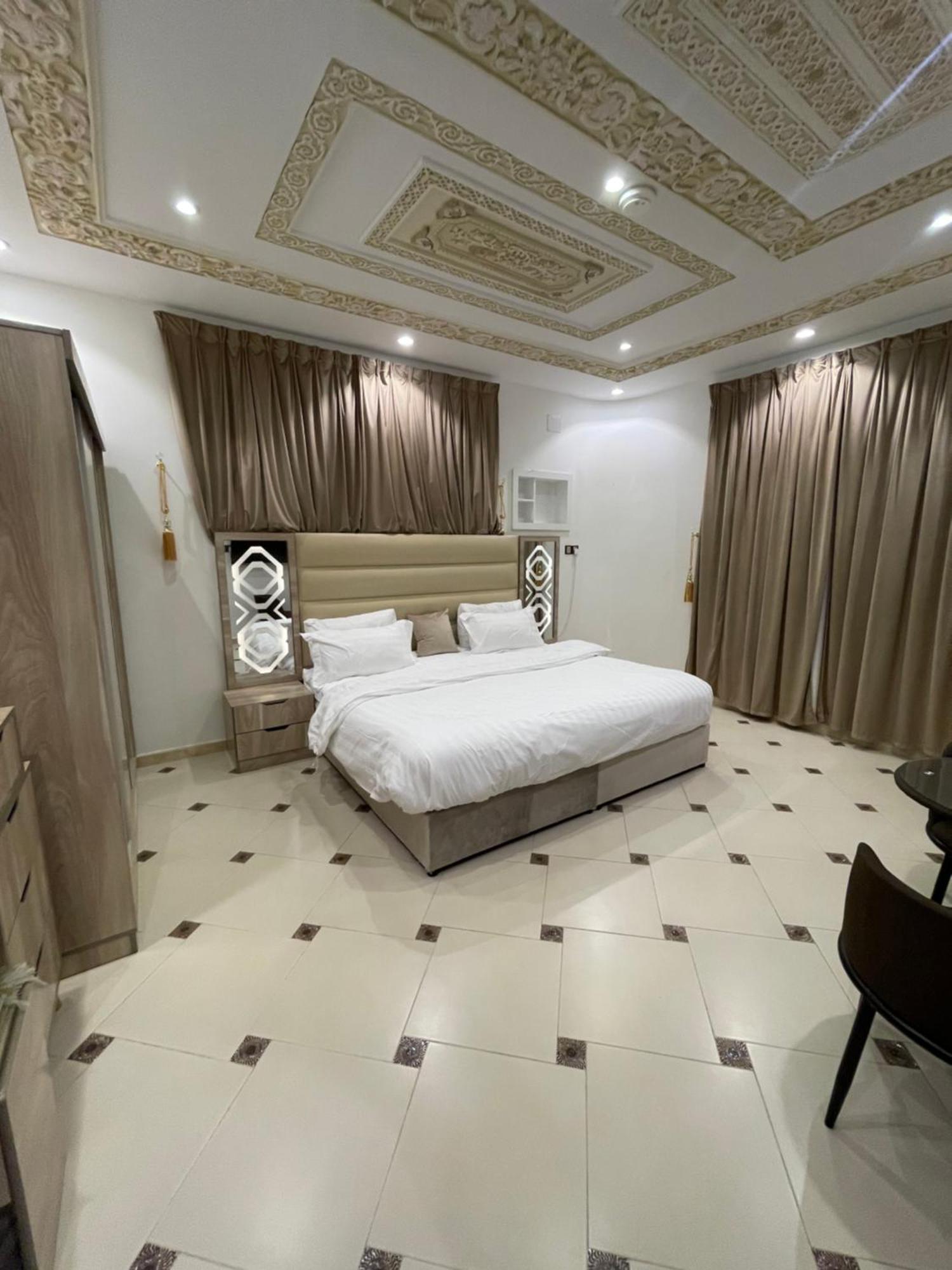 Friday Suites Al-ʿUla Esterno foto