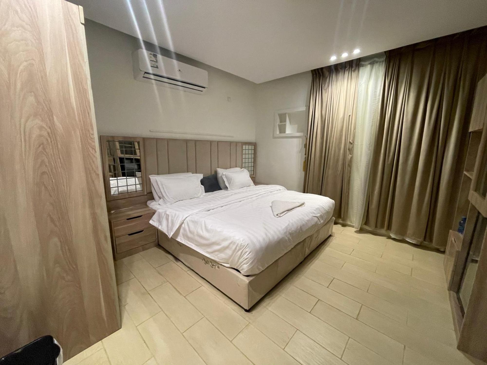 Friday Suites Al-ʿUla Esterno foto